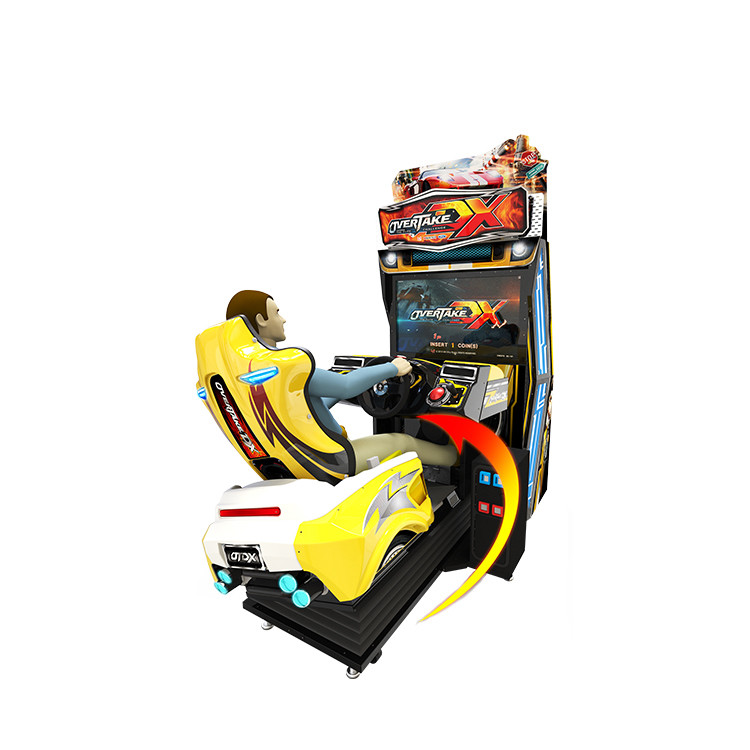 تعمل عملة آلة لعبة سباق السيارات ، قيادة ألعاب فيديو سيارات